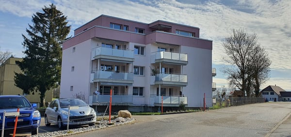 Charmantes 4-stöckiges Mehrfamilienhaus in Flumenthal 1