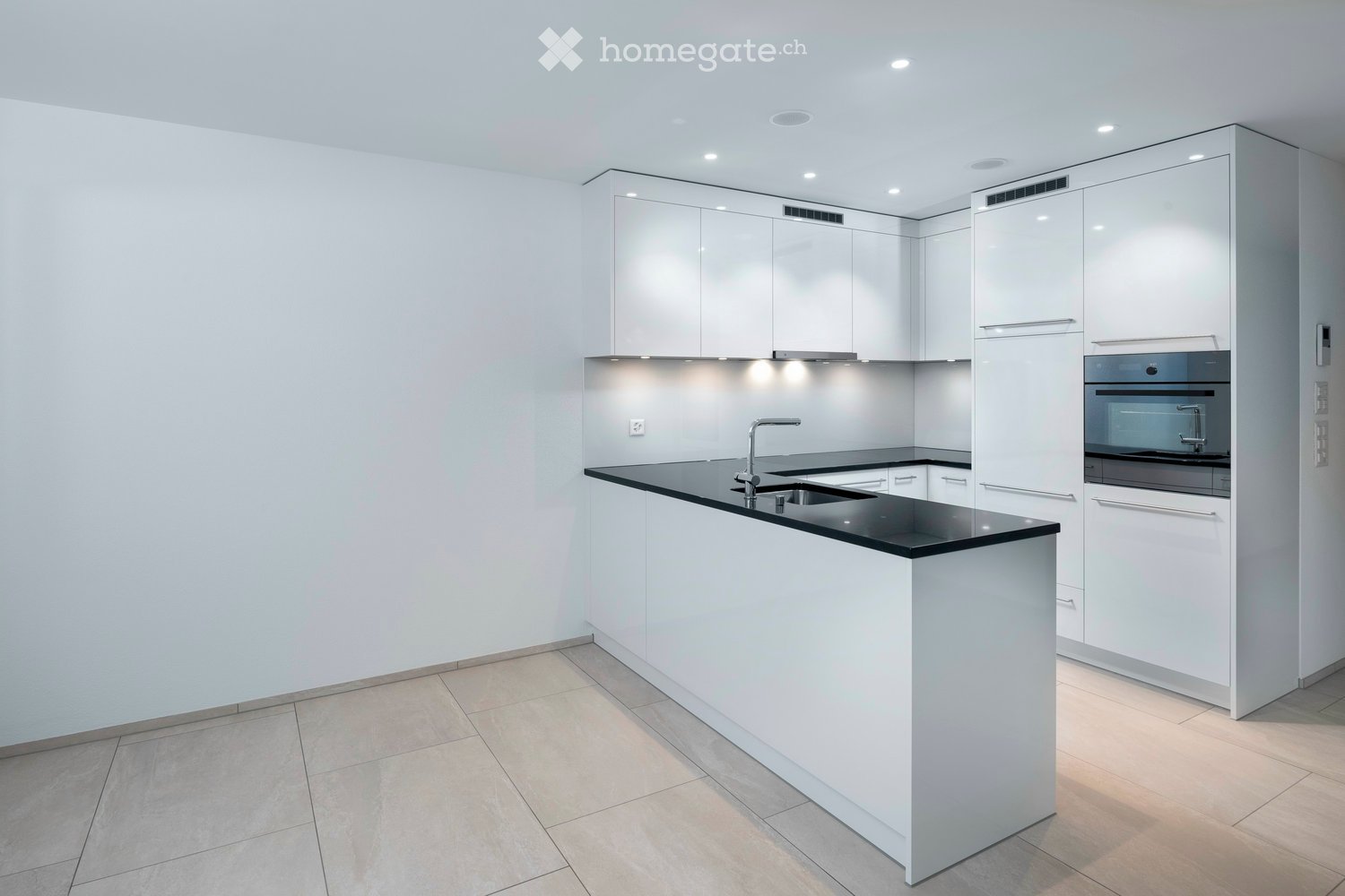 Bild Neuwertige grosszügige 3½-Zimmer-Wohnung