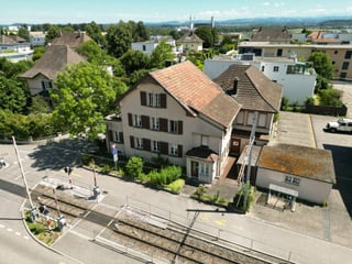 Charmantes 2.5-Zimmer-Einfamilienhaus in Feldbrunnen 16