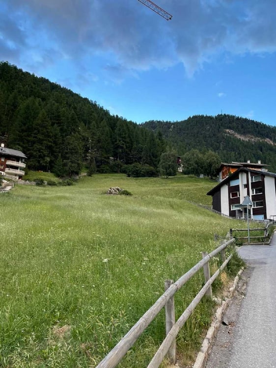 Exklusives Bauland mit Traumaussicht in Zermatt 2