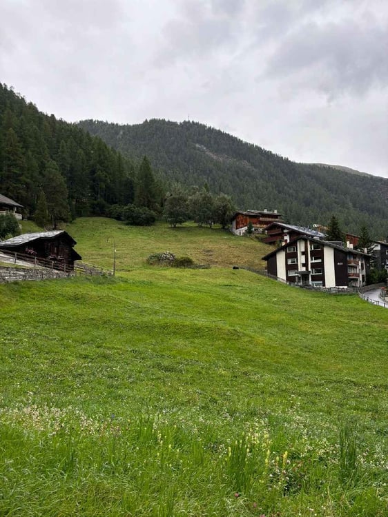 Exklusives Bauland mit Traumaussicht in Zermatt 3