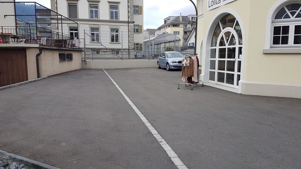 Zentrales Ladenlokal/Büro in Siebnen inkl. 5 Parkplätze 5