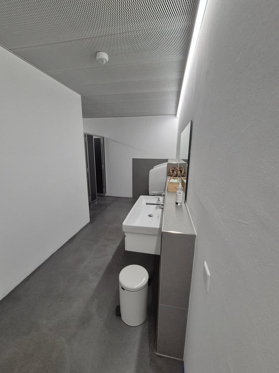 Attraktive Büroräumlichkeiten in charmant gebauter Weinkellerei in Thayngen zu vermieten 7