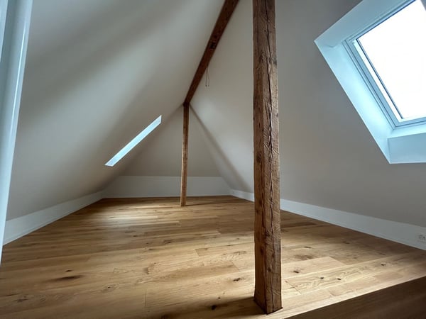 Charmante 1-Zimmer-Dachwohnung in ruhiger Lage von Bern 4