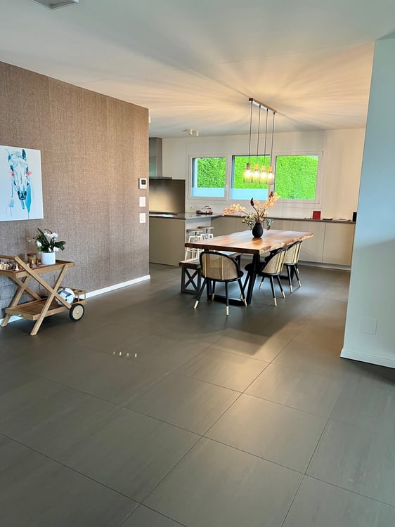 Modern House with Stunning Lake View and Private Garden 7