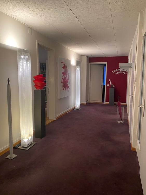 Zwei helle Büroräume zur Untermiete - Zentral gelegen, ideal für kleines Team 2