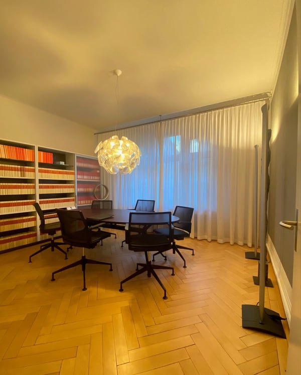 Zwei helle Büroräume zur Untermiete - Zentral gelegen, ideal für kleines Team 3