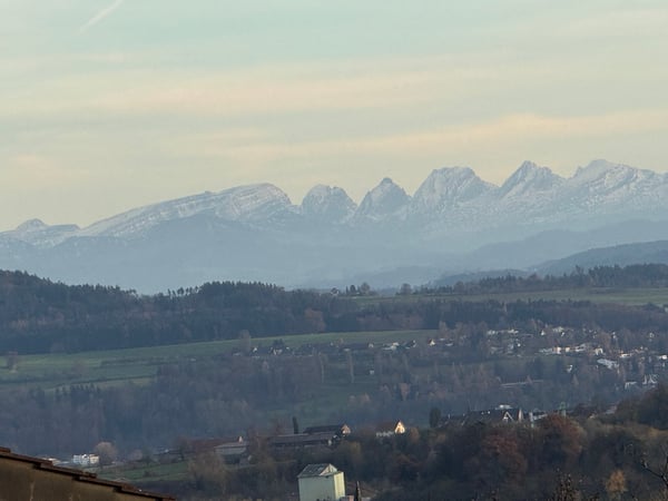 In der Region Frauenfeld: 1.5-Zimmer-Neubau-Wohnung mit Minergie-Standard und unverbaubarer Aussicht 1