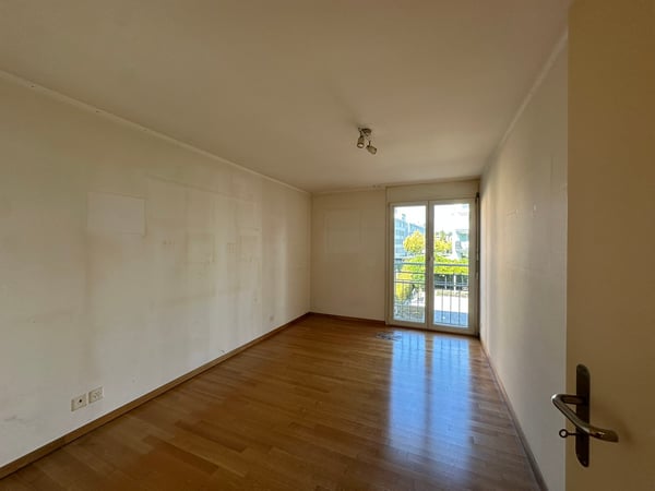 4½-Zimmer-Wohnung an ruhiger und zentraler Lage in Zürich-Oerlikon 8