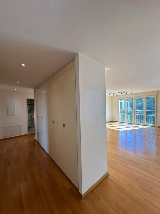 4½-Zimmer-Wohnung an ruhiger und zentraler Lage in Zürich-Oerlikon 5