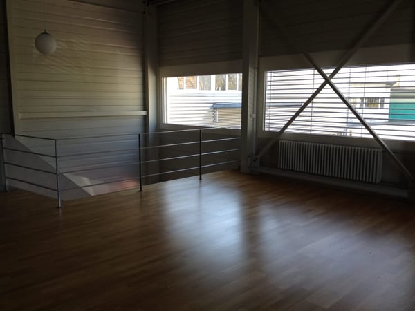 loftartiges, doppelstöckiges Gewerbelokal in separatem Gebäudeteil 4