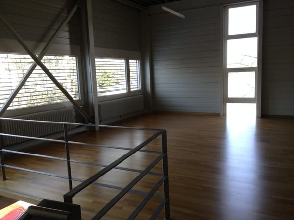 loftartiges, doppelstöckiges Gewerbelokal in separatem Gebäudeteil 5