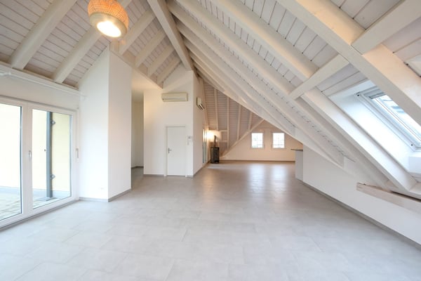 Grosszügige Attikawohnung in Wangen-Siebnen 5