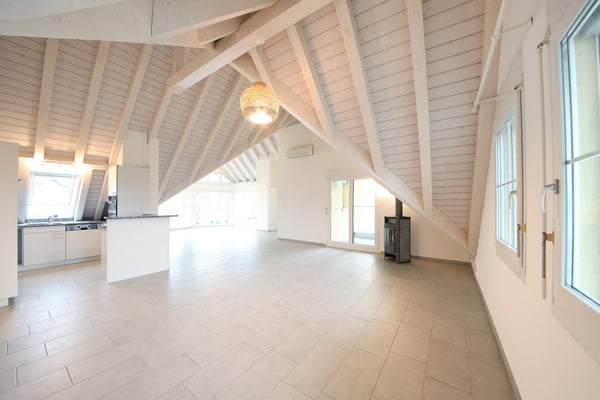 Grosszügige Attikawohnung in Wangen-Siebnen 8