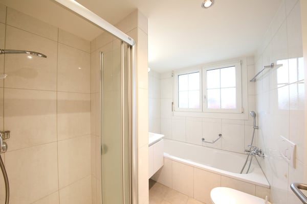 Grosszügige Attikawohnung in Wangen-Siebnen 12