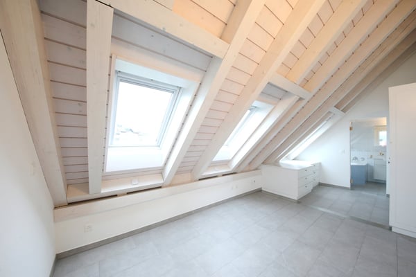 Grosszügige Attikawohnung in Wangen-Siebnen 15