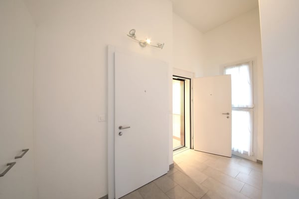 Grosszügige Attikawohnung in Wangen-Siebnen 2