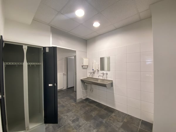 Top ausgestattete Produktions-/Lagerhalle - Grenznähe CH-Kriessern (1 min) 9