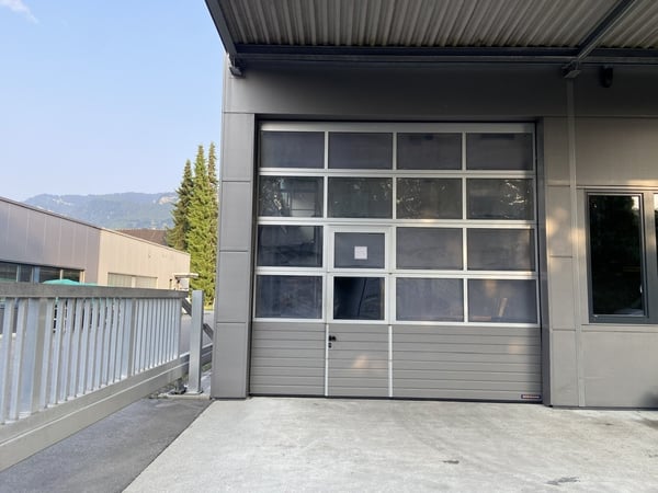 Top ausgestattete Produktions-/Lagerhalle - Grenznähe CH-Kriessern (1 min) 4