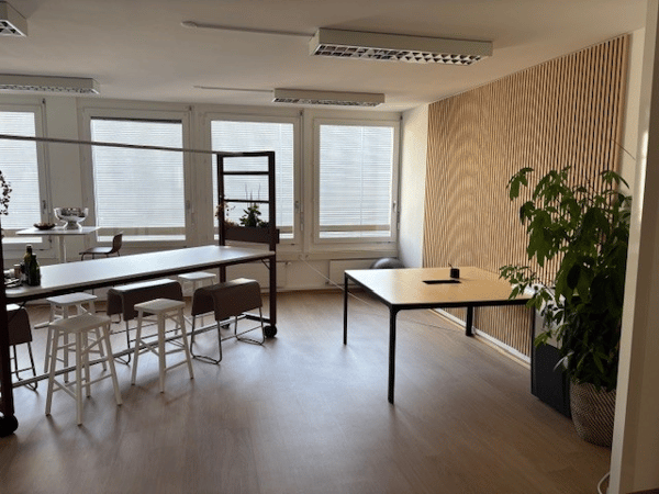 Bureaux modernes de 2 pièces avec parking - 47 Avenue Blanc 6