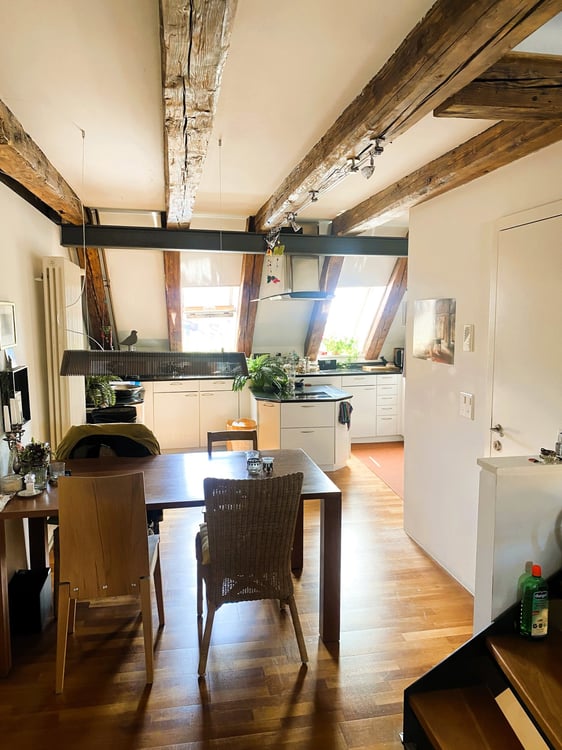 Charmante 1.5-Zimmer-Maisonette-Wohnung in historischem Gebäude 6