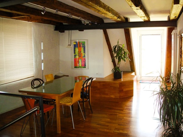 Charmante 1.5-Zimmer-Maisonette-Wohnung in historischem Gebäude 15