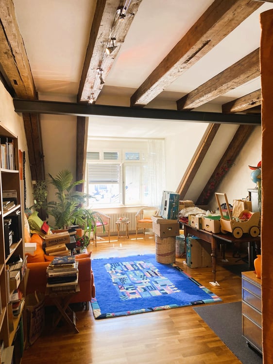 Charmante 1.5-Zimmer-Maisonette-Wohnung in historischem Gebäude 17