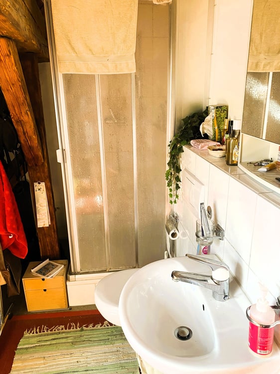 Charmante 1.5-Zimmer-Maisonette-Wohnung in historischem Gebäude 31