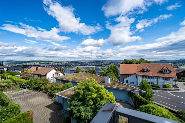 Charmante 1.5-Zimmer-Galeriewohnung mit zwei Balkonen und zwei Tiefgaragenplätze in Büttikon 5