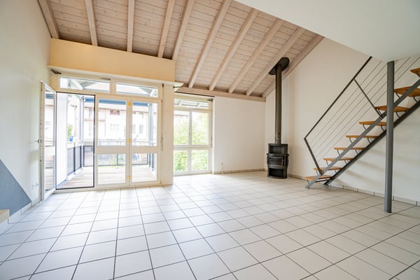 Charmante 1.5-Zimmer-Galeriewohnung mit zwei Balkonen und zwei Tiefgaragenplätze in Büttikon 6