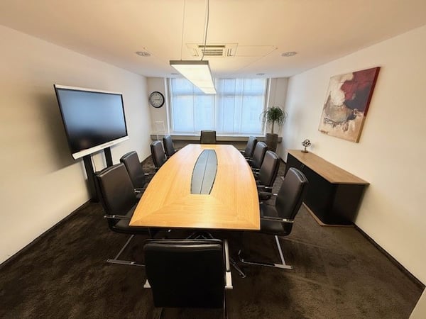 Möblierte Büroräumlichkeiten inkl. Garagenparkplatz zu vermieten an top Lage beim Bahnhof St. Gallen 11