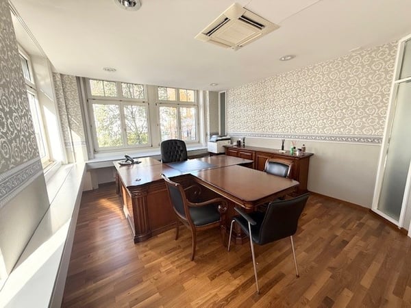 Möblierte Büroräumlichkeiten inkl. Garagenparkplatz zu vermieten an top Lage beim Bahnhof St. Gallen 3