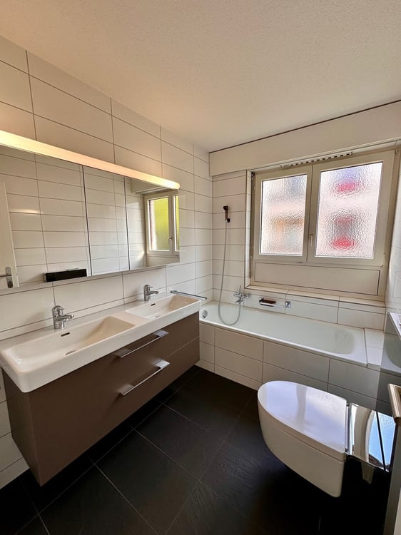 Helle 1.5-Zimmerwohnung mit schöner Aussicht im beliebtem und ruhigem Quartier 18