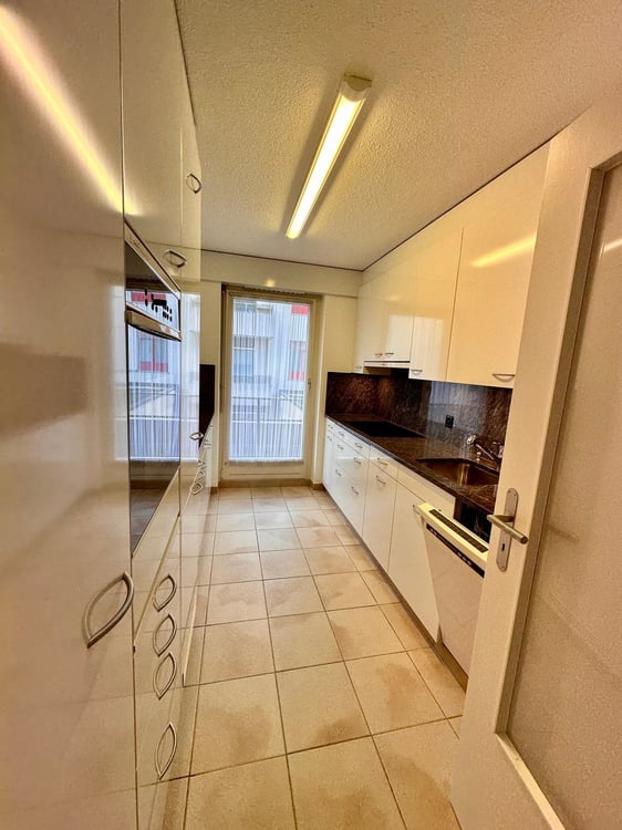 Helle 1.5-Zimmerwohnung mit schöner Aussicht im beliebtem und ruhigem Quartier 11