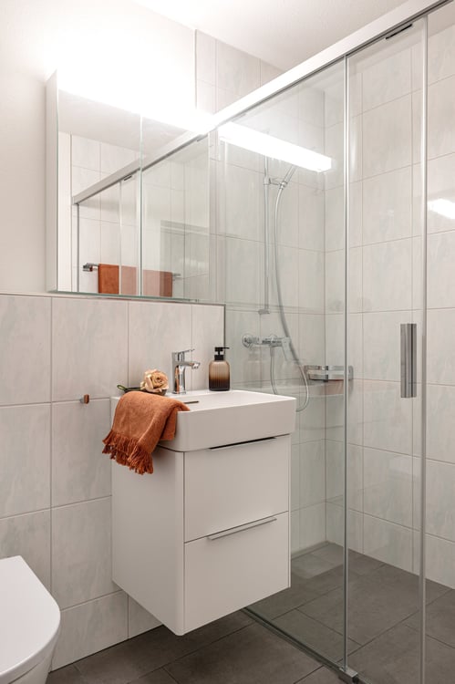 Moderne, komplett sanierte 1-Zimmer-Wohnung mit Balkon in Zollikerberg 6