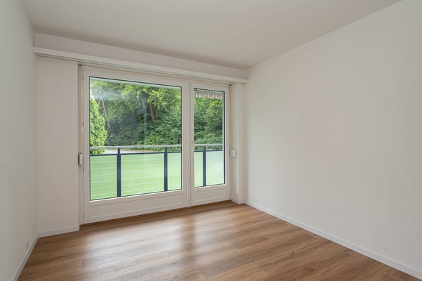 Moderne, komplett sanierte 1-Zimmer-Wohnung mit Balkon in Zollikerberg 11