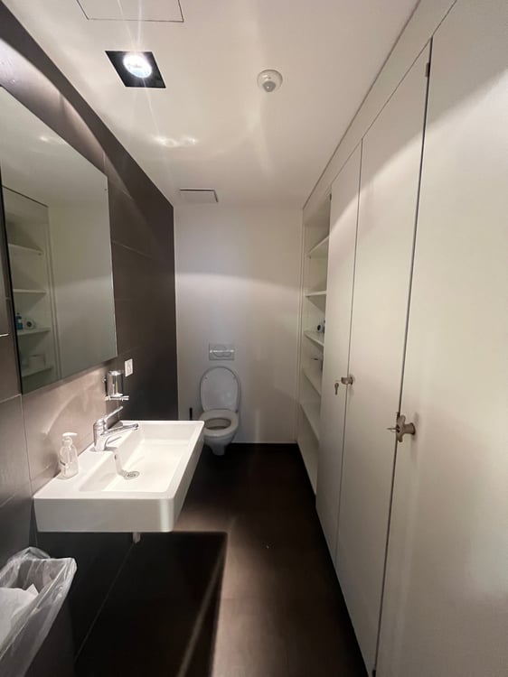 Helles und modernes Büro an Toplage - Fussnähe Barfüsserplatz! - Möbel können übernommen werden. 10