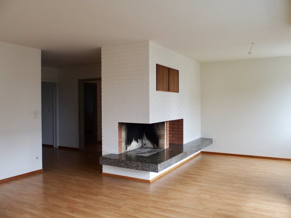 Attraktive 1.5-Zi.-Whg. im 1. OG. links, mit Blick in's Grüne, zentrumsnah, in kleinerem MFH 15