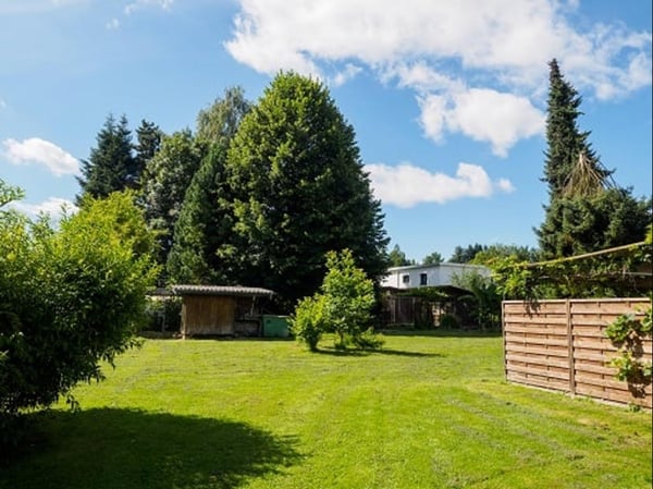 Haus mit grosser Baulandreserve in W2b 3