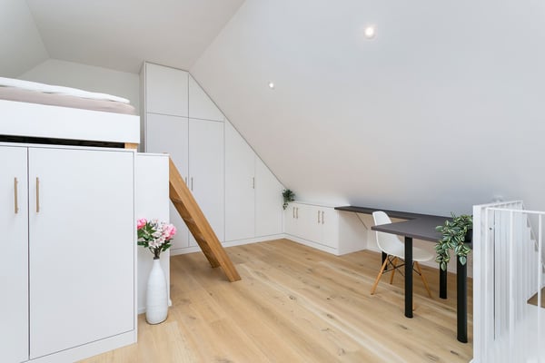 Nicht alltägliche 1-Zimmer Maisonette-Douplex-Wohnung der Extraklasse 15