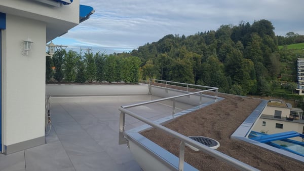 Heimeliges 1-Zimmer-Terrassen-Einfamilienhaus mit Panoramablick und rustikalem Touch 3