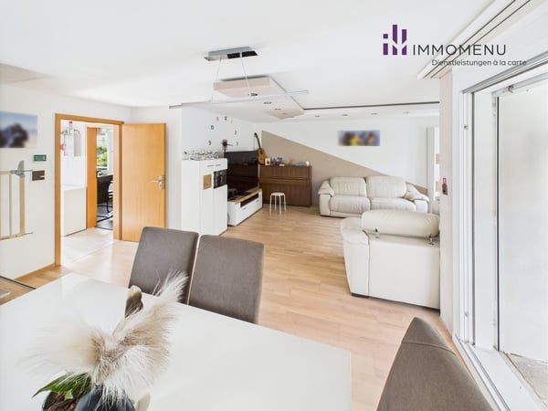 Doppeleinfamilienhaus - Solaranlage, Ladestation, digitaler Eintritt (Fingerprint / Handy) 11