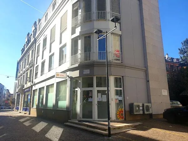 Belle surface de bureau au cœur de Nyon 1