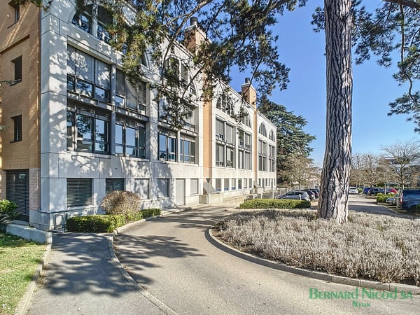 Bureaux modernes de 380 m² au cœur de Nyon 1