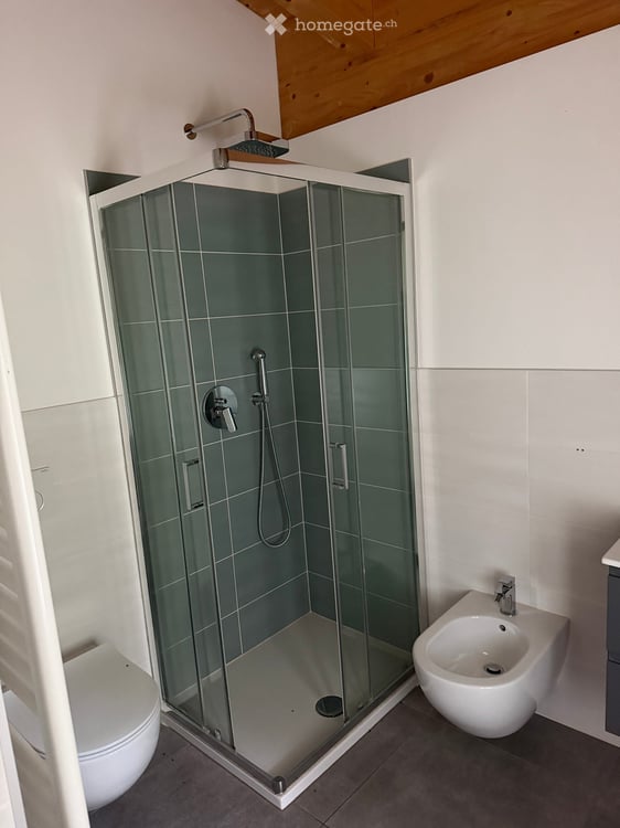 🏡 Affittasi Appartamento Luminoso ad Arzo – 4.5 locali | Posteggio interno incluso 11