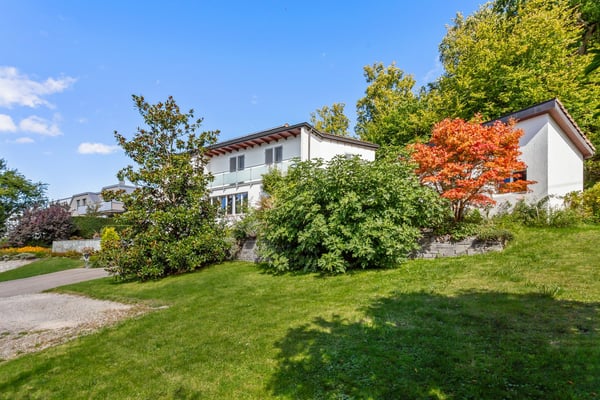 Attraktives Bauland mit zwei Doppeleinfamilienhaushälften an zentraler Lage in Uitikon 5