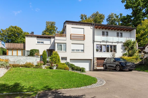 Attraktives Bauland mit zwei Doppeleinfamilienhaushälften an zentraler Lage in Uitikon 4