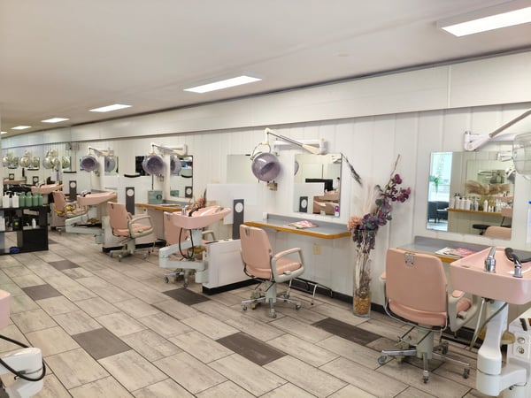 Coiffeursalon an bester Lage in Marbach SG 3