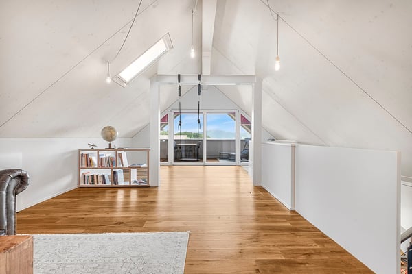 Moderne 1.5-Zimmer Maisonette-Dachwohnung mit Sicht auf den Uetliberg 8