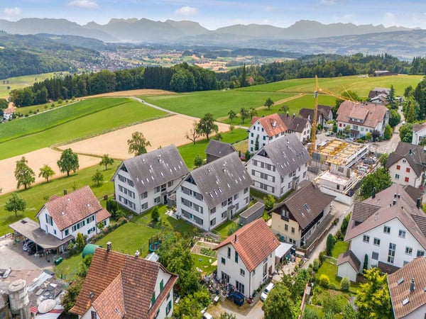 Moderne 1.5-Zimmer Maisonette-Dachwohnung mit Sicht auf den Uetliberg 11
